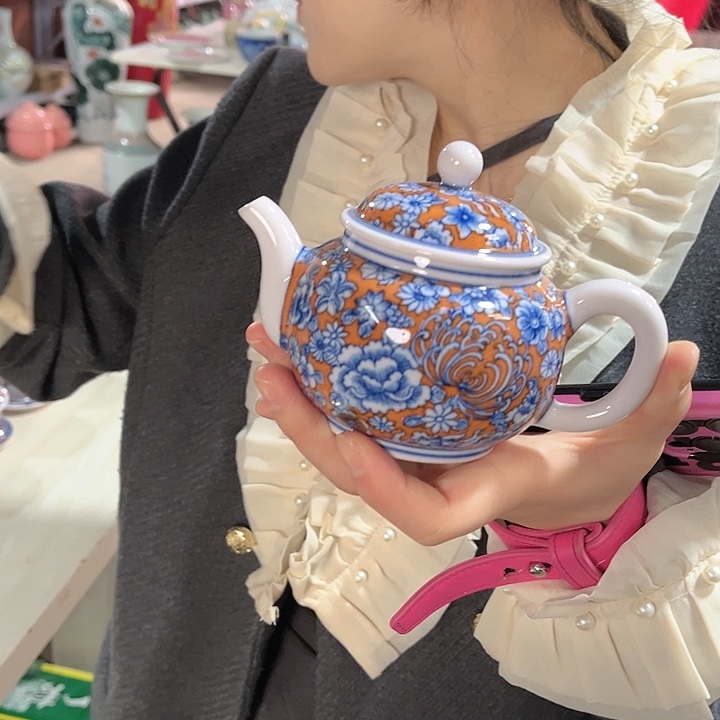 瓷片景德镇陶瓷茶壶。