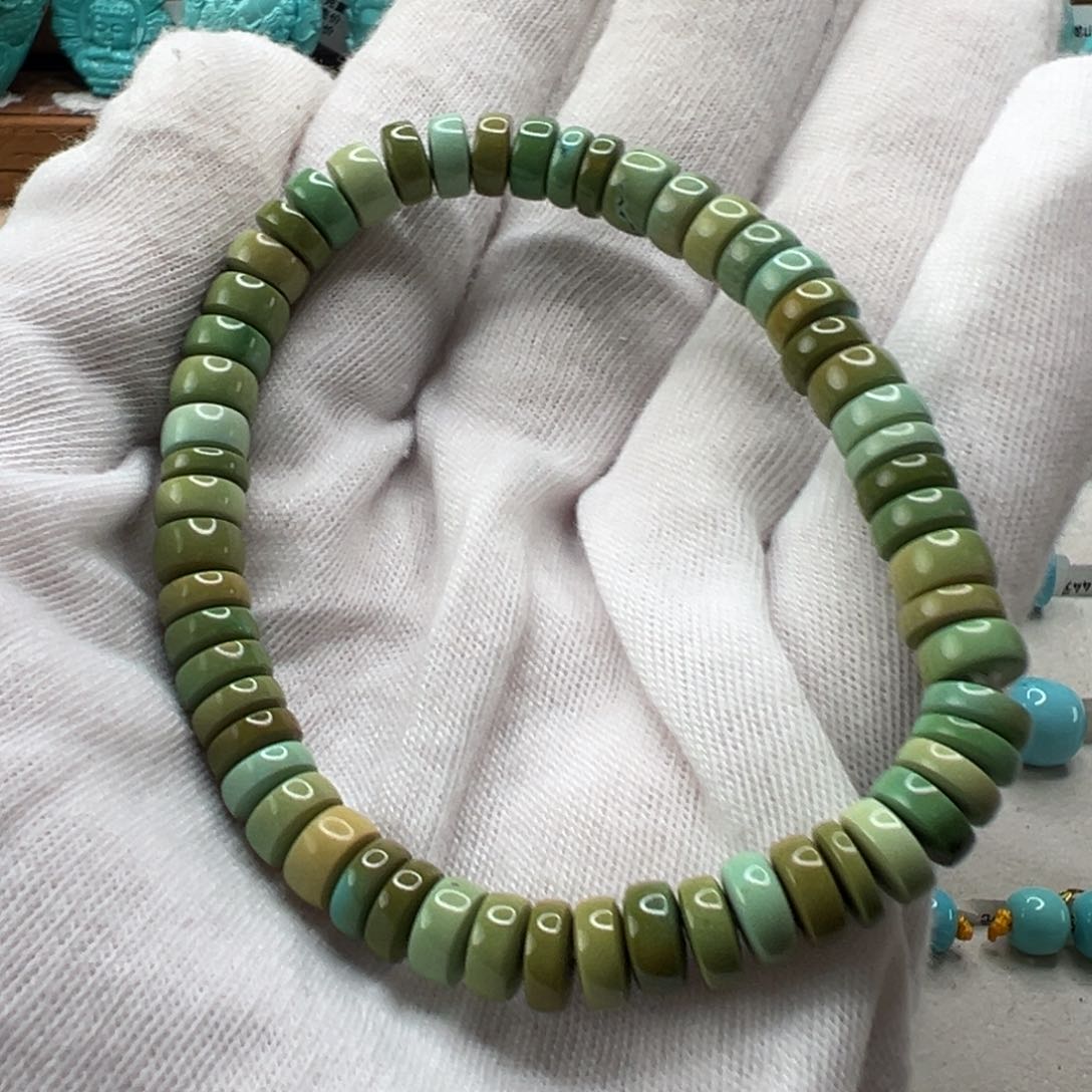 绿松石配饰未镶嵌