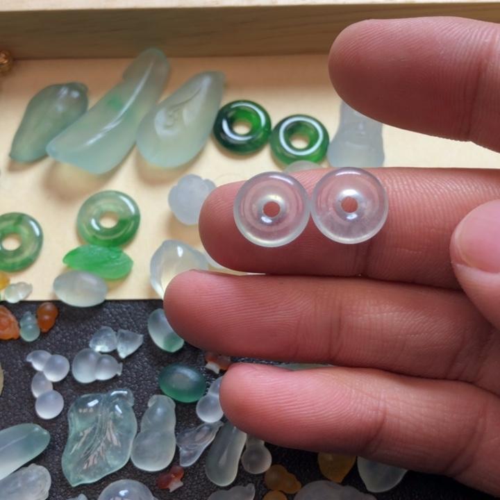 定制翡翠未镶嵌挂件