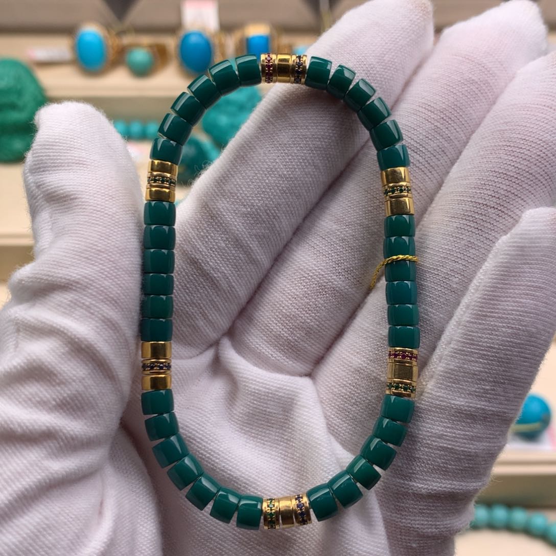 18K金镶嵌绿松石珠宝奇石