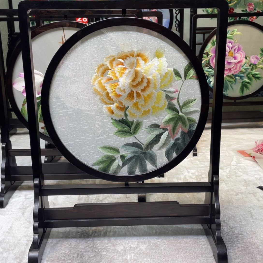 刺绣水*身非遗传承摆件