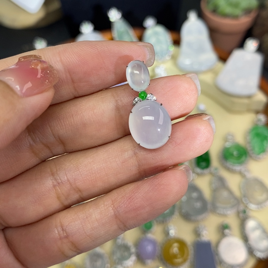 翡翠18K金镶嵌颈饰A货翡翠