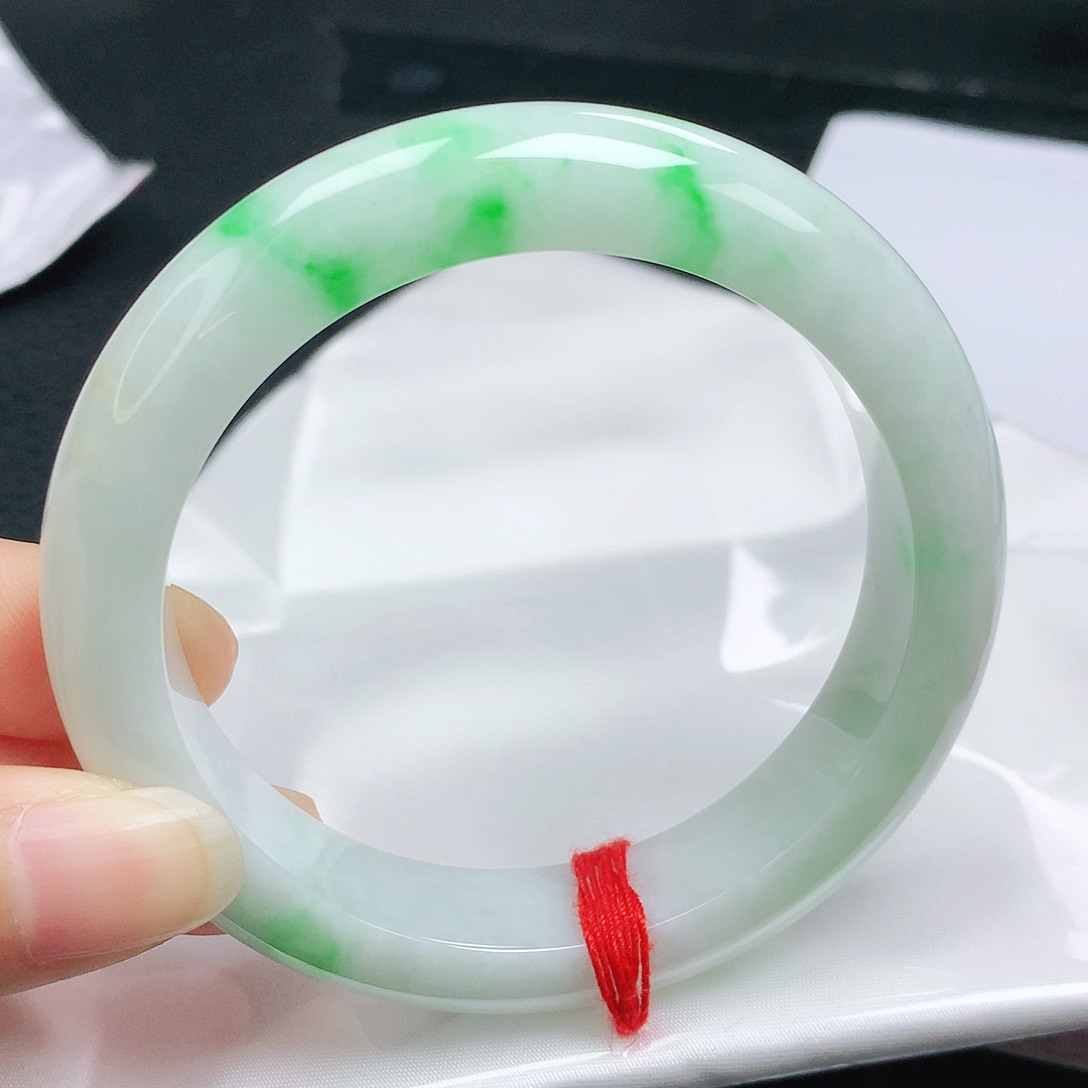 翡翠手镯未镶嵌正