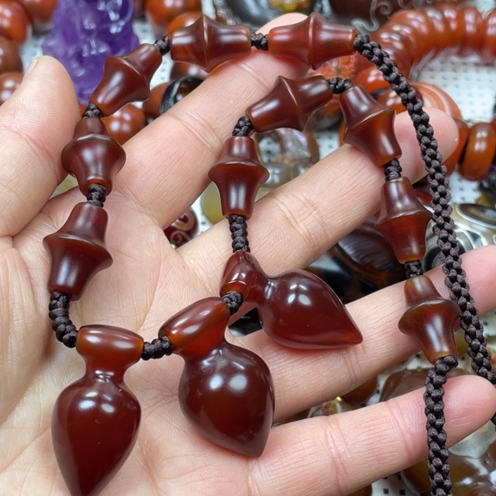 玛瑙/玉髓颈饰未镶嵌