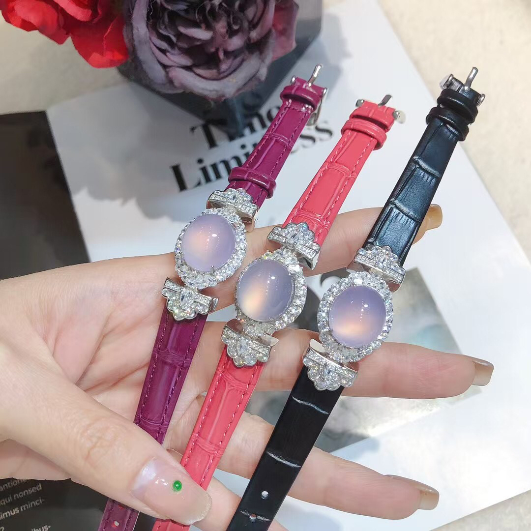 s925银镶嵌小众玉石珠宝精美紫罗兰玉髓鸽子蛋手腕带女款百搭手饰