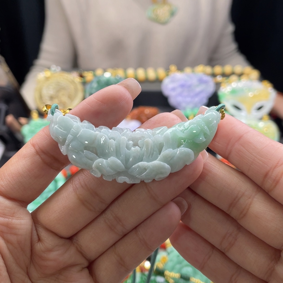 翡翠颈饰未镶嵌代编织