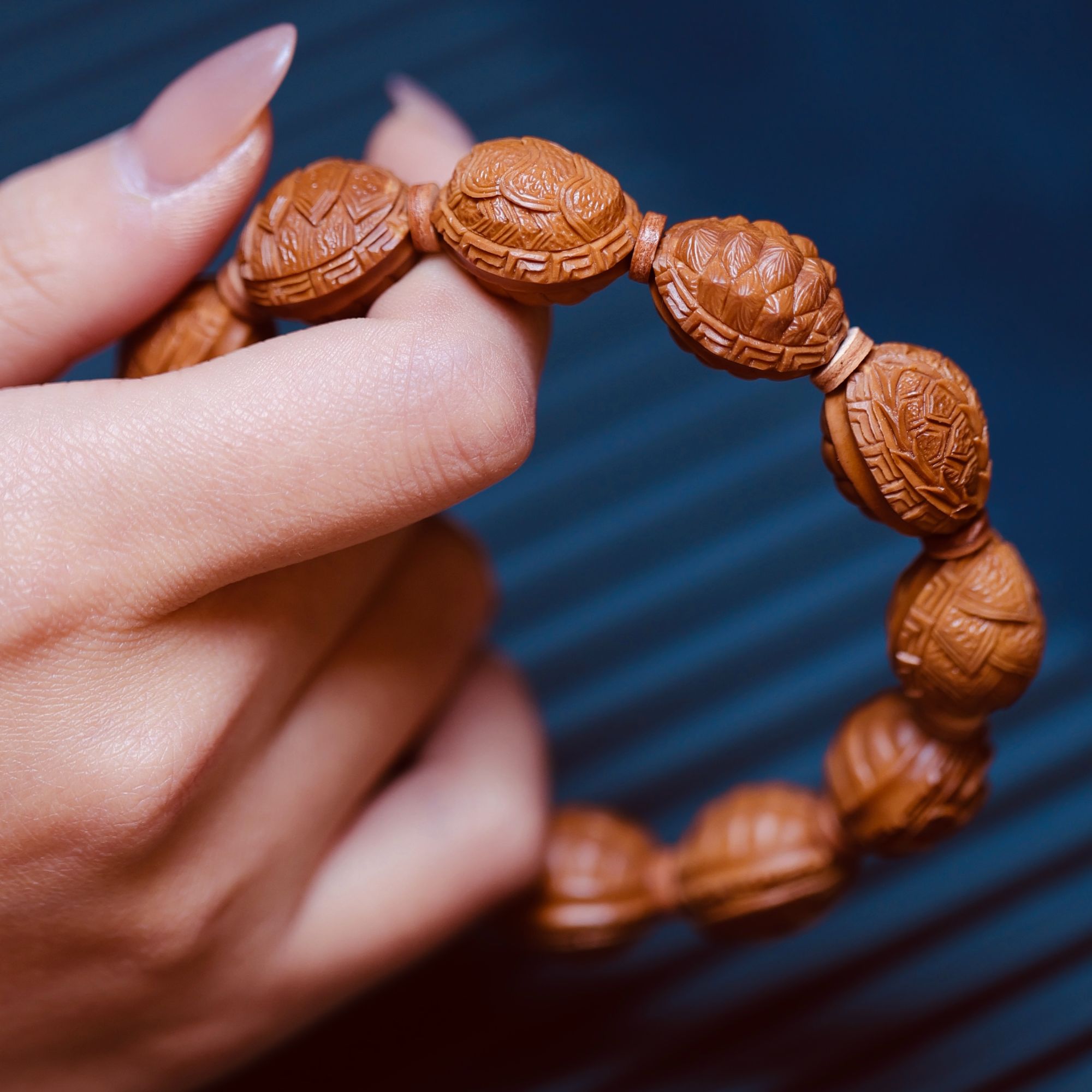 YESHAN 也山富甲天下 爆红五年水晶核橄榄核素串文玩