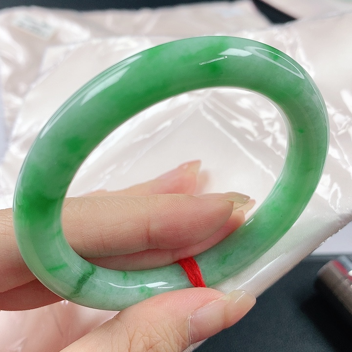 未镶嵌手镯翡翠，506