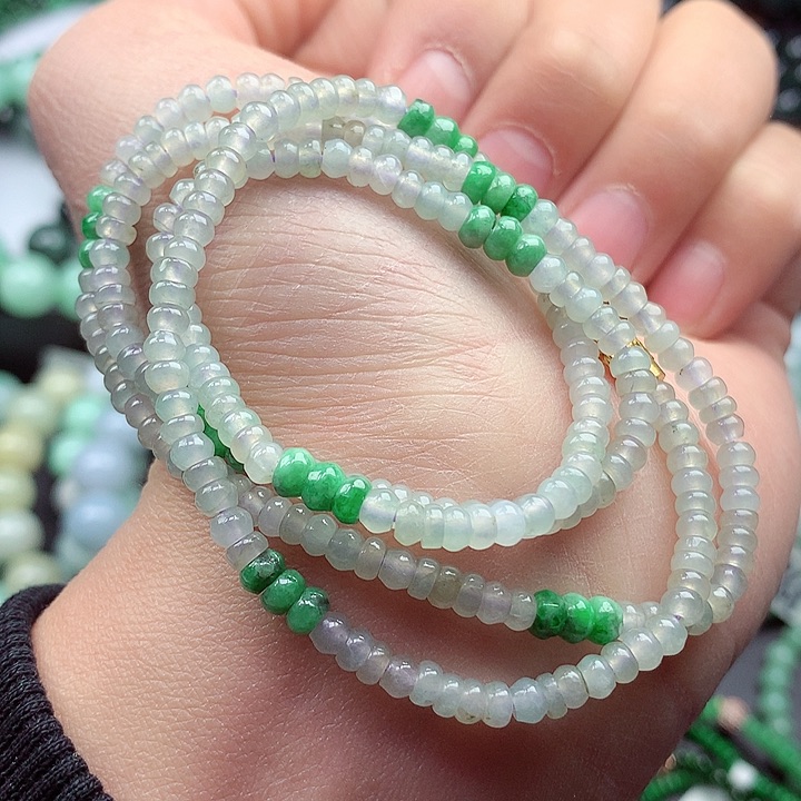 翡翠颈饰未镶嵌手串