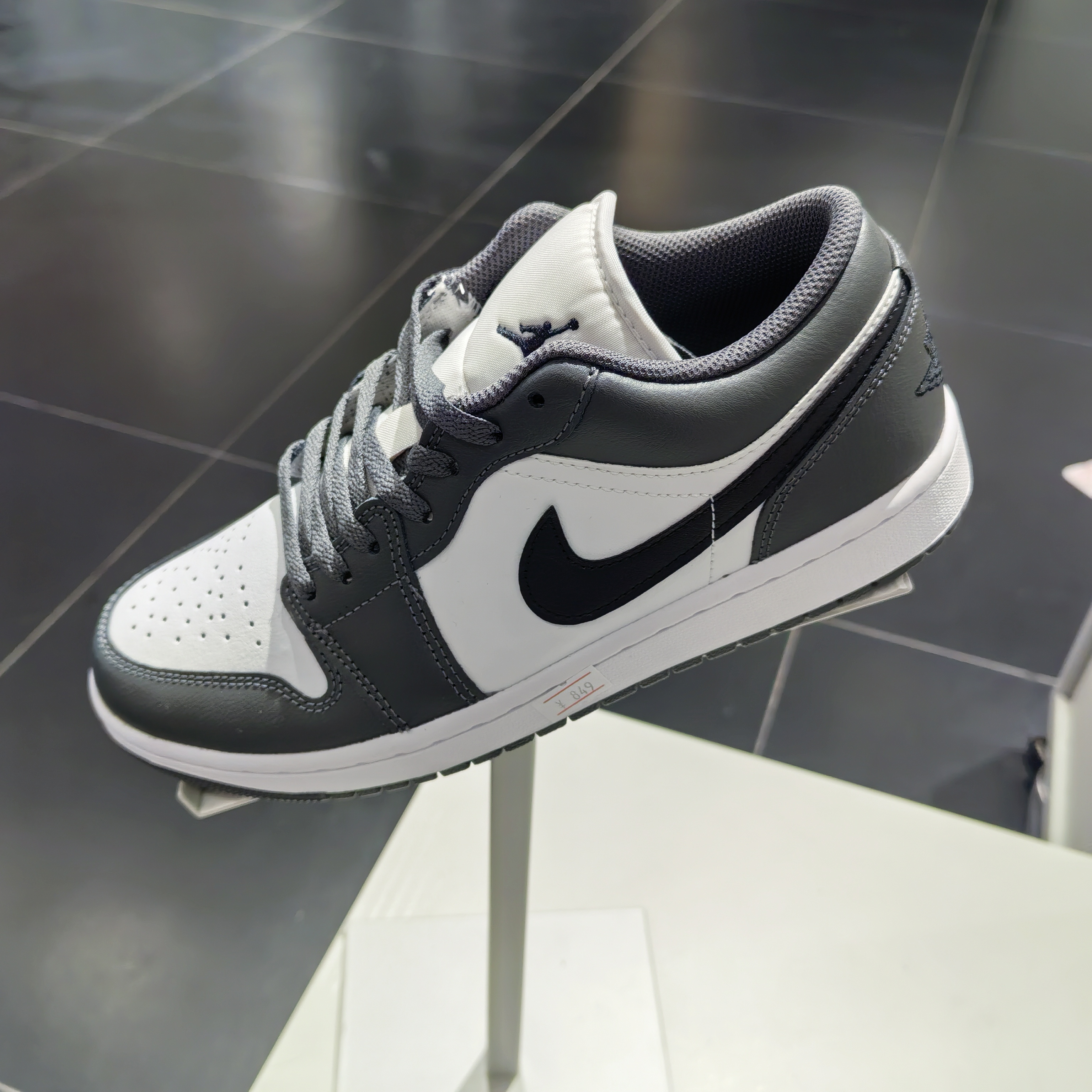耐克NIKE休闲鞋男AJ 1乔丹JORDAN 1运动鞋553558152
