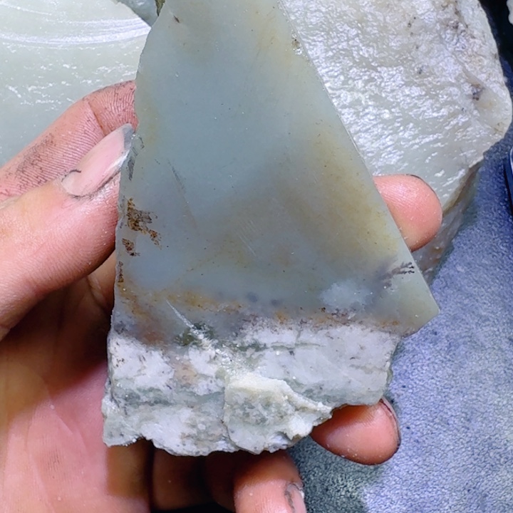 和田玉未镶嵌珠宝半成品