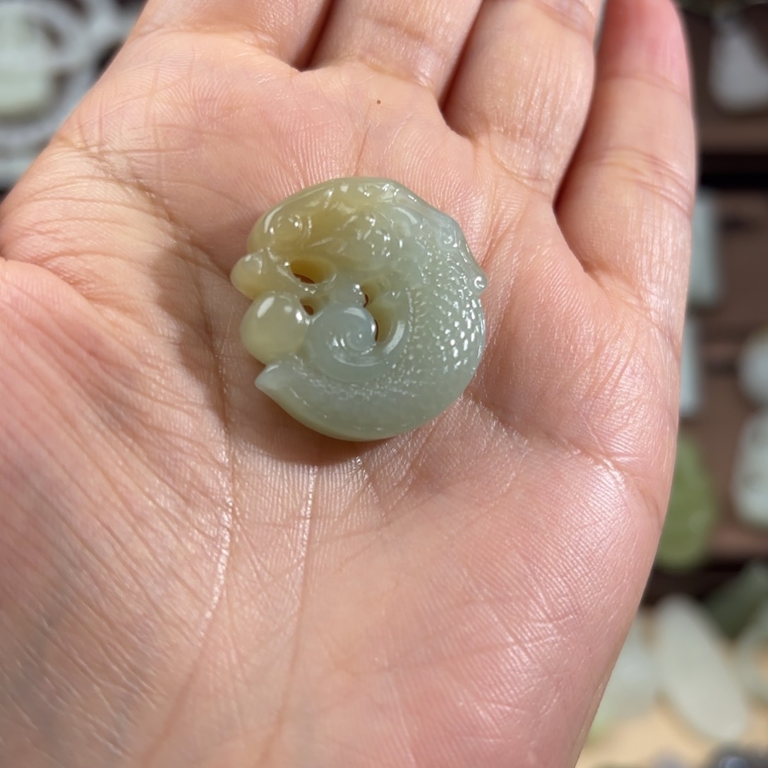 和田玉颈饰未镶嵌