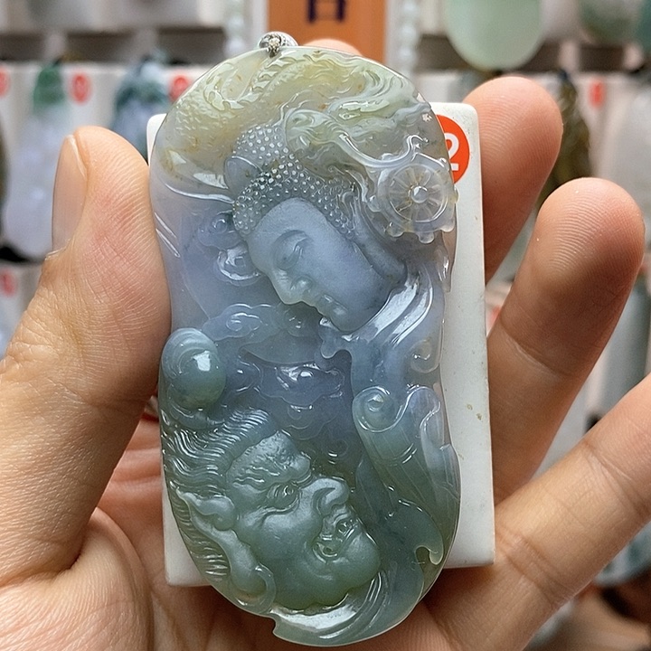 翡翠颈饰未镶嵌每天