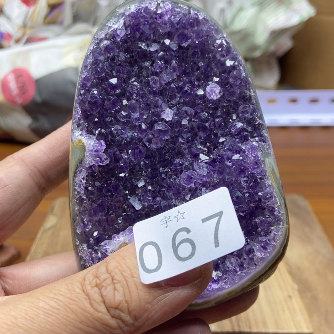 紫晶天然水晶摆件未镶嵌