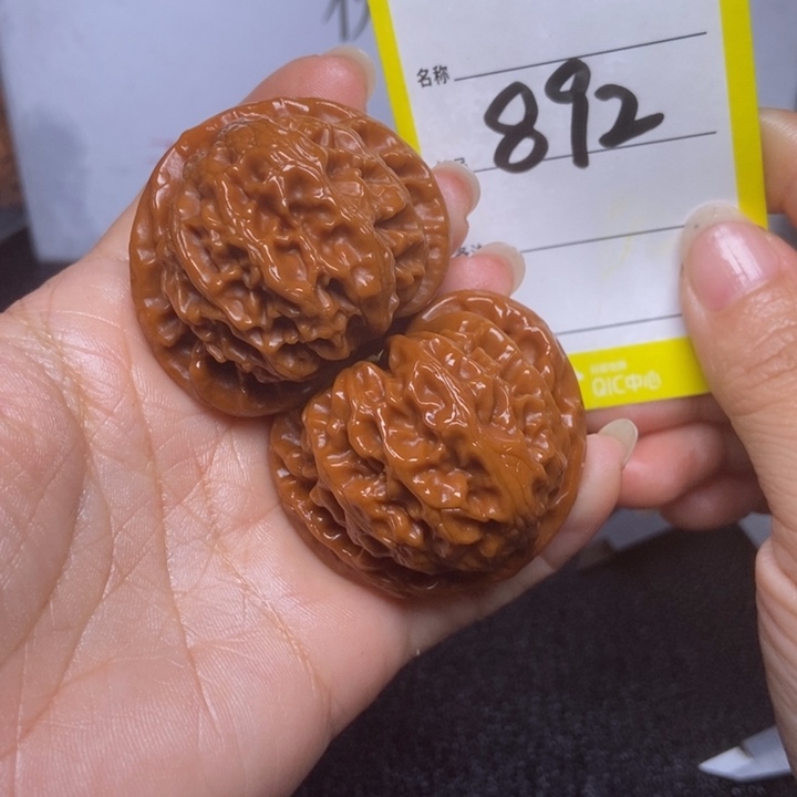 文玩核桃吊坠892/43.5宫灯
