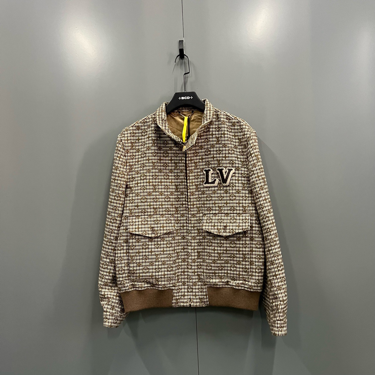 全新未使用 LouisVuitton/路易威登 珠饰刺绣logo夹克外套 50码