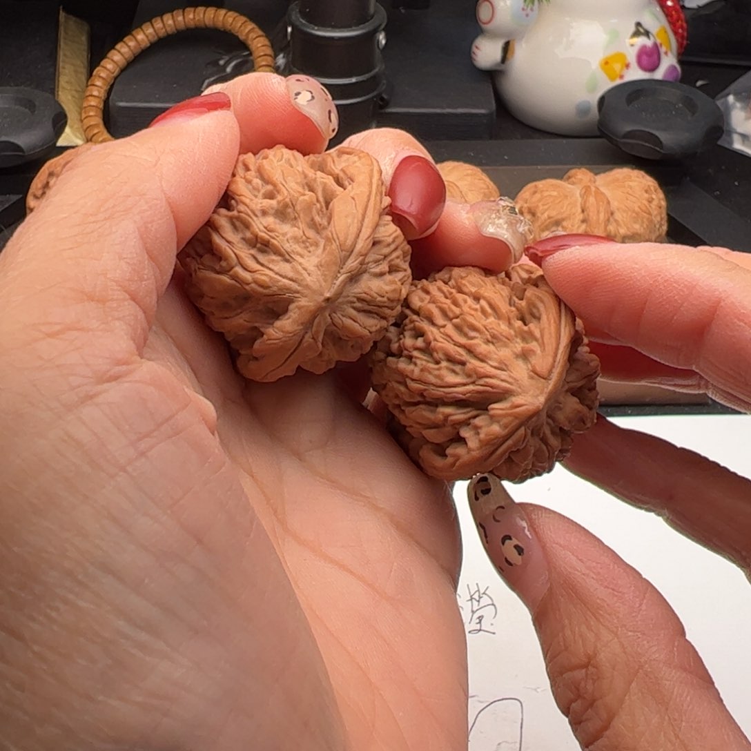 文玩核桃吊坠滢莲花36