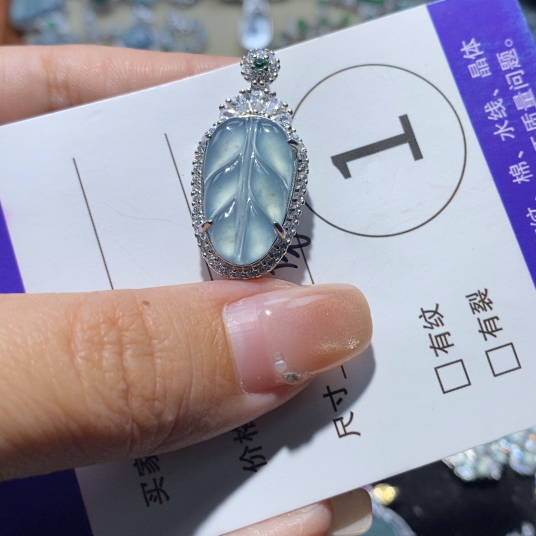 忆***昔翡翠未镶嵌颈饰翡翠