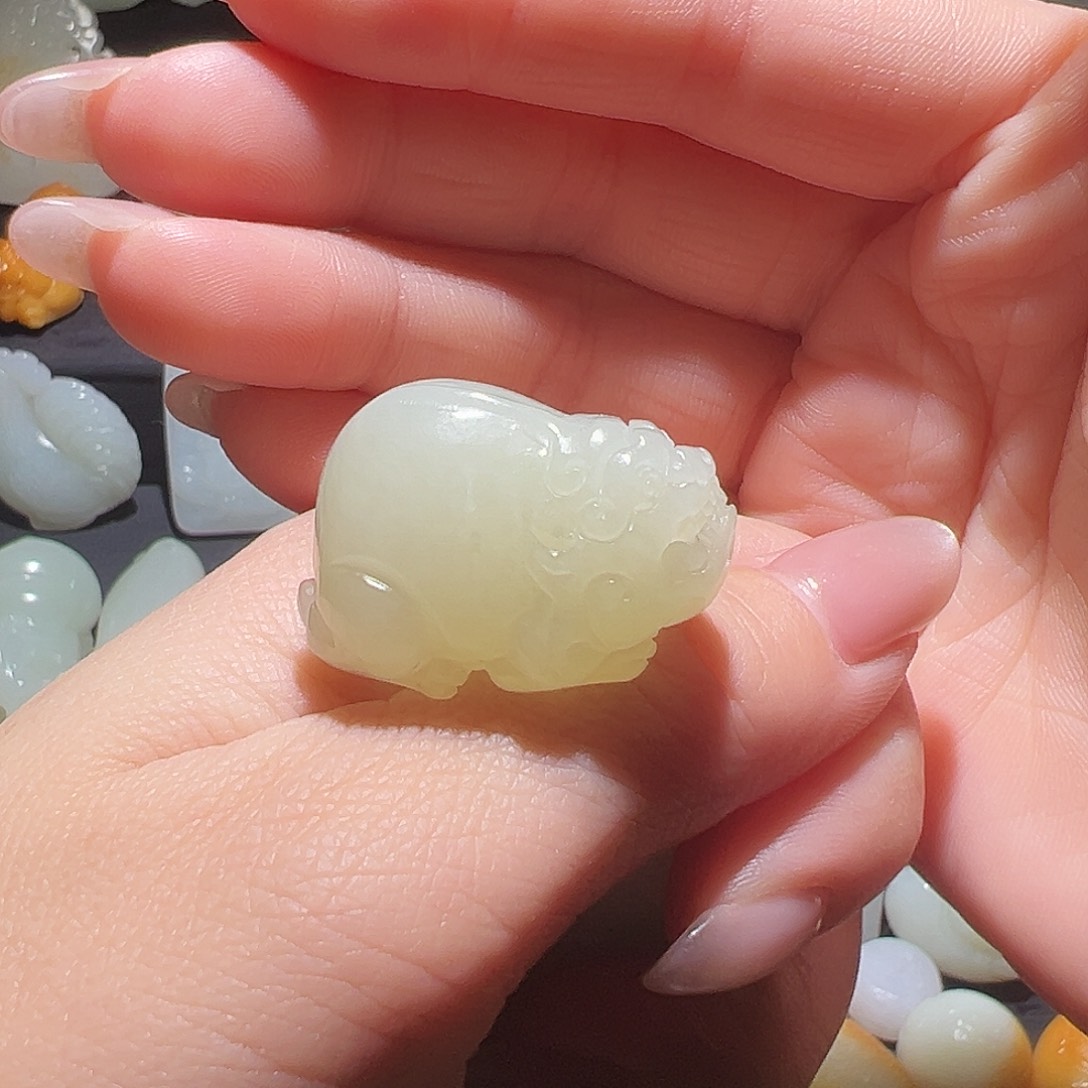 颈饰未镶嵌和田玉大*