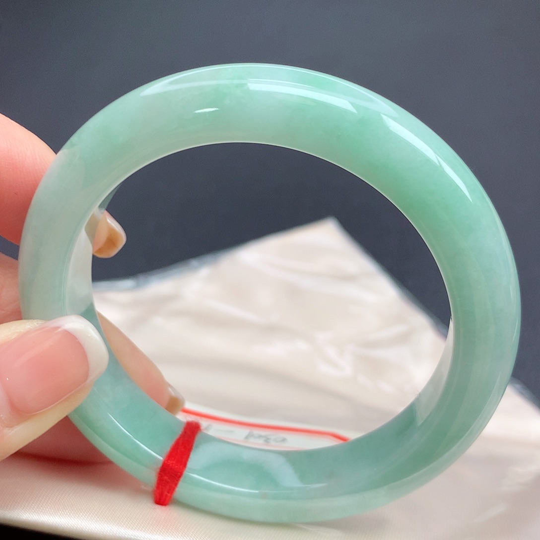 翡翠手镯未镶嵌03n n n n n n n n