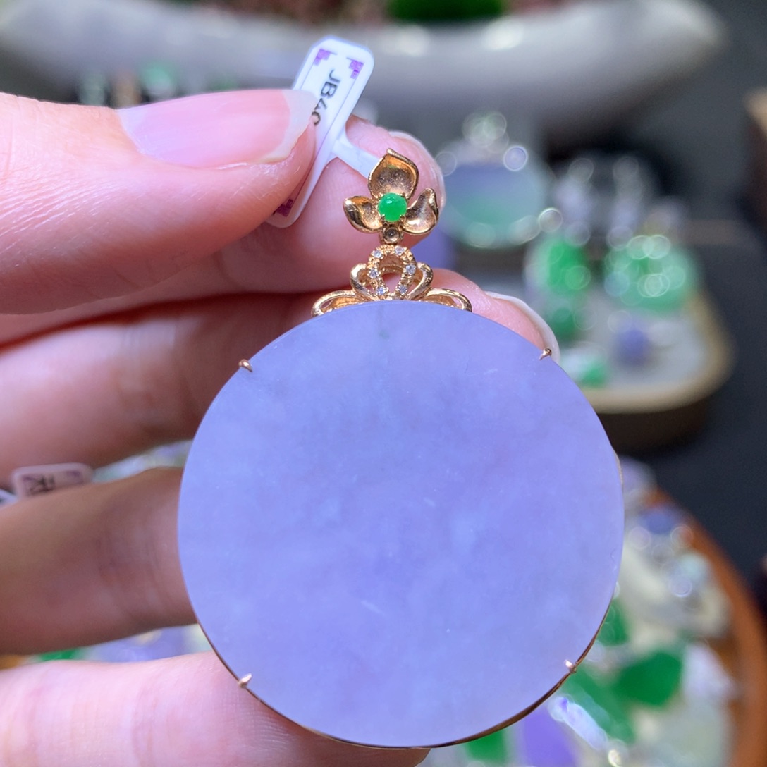 【闪购商品】翡翠颈饰18K金镶嵌翡翠吊坠项链