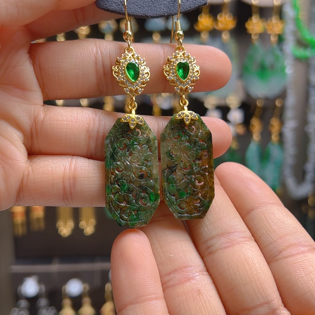 未镶嵌翡翠耳饰翡翠