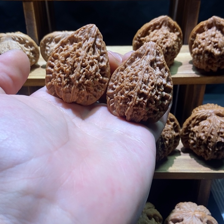 文玩核桃吊坠野生麻鸭38