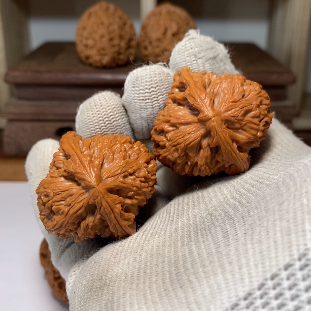 文玩核桃吊坠三角南将石40