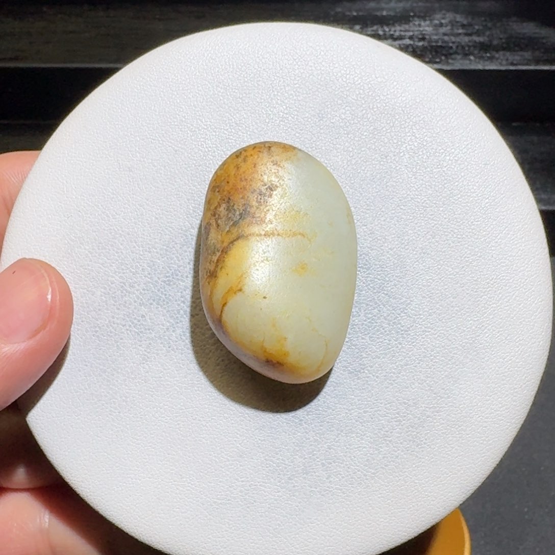 无***形和田玉未镶嵌颈饰