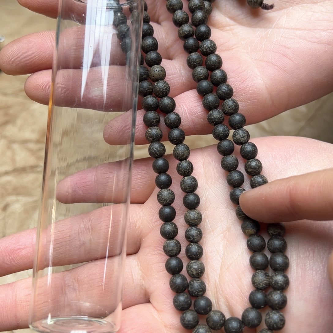 大叶紫檀（黑酸枝木类）