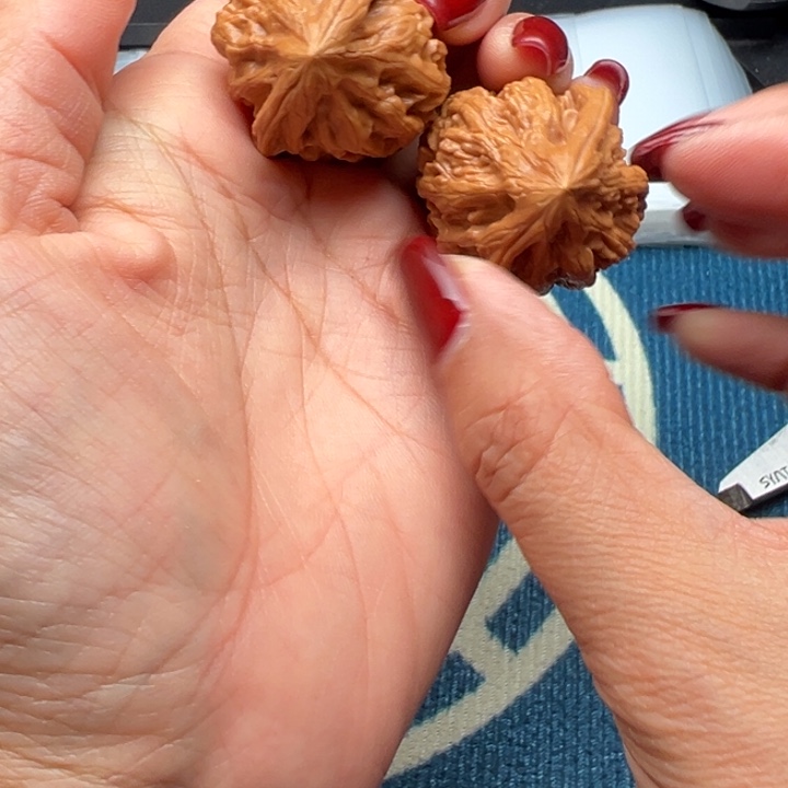 吊坠桃核瓷瓶鸭嘴