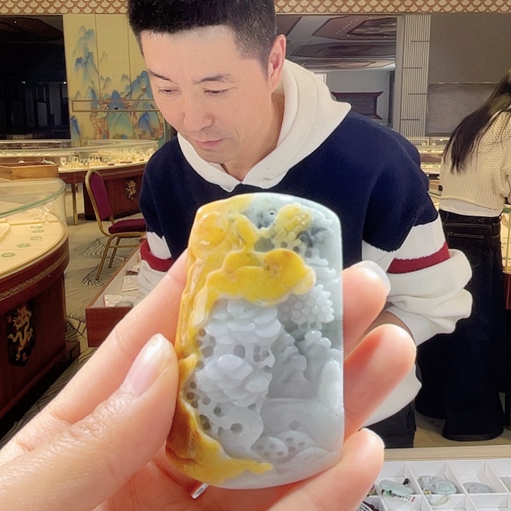 翡翠颈饰未镶嵌一个