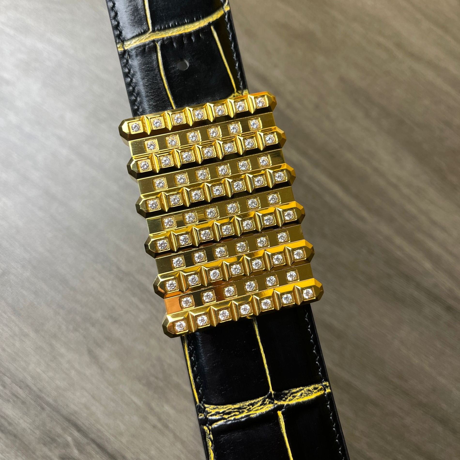 四爪镶钻男士包金不锈钢算盘平滑扣擦色鳄鱼皮带鳄鱼d肚皮裤腰带