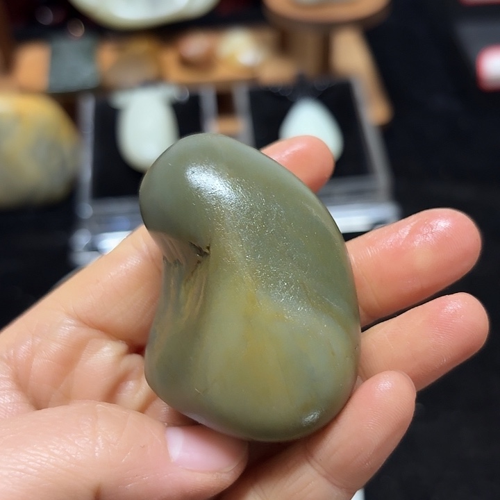 和田玉（糖玉）未镶嵌挂件83