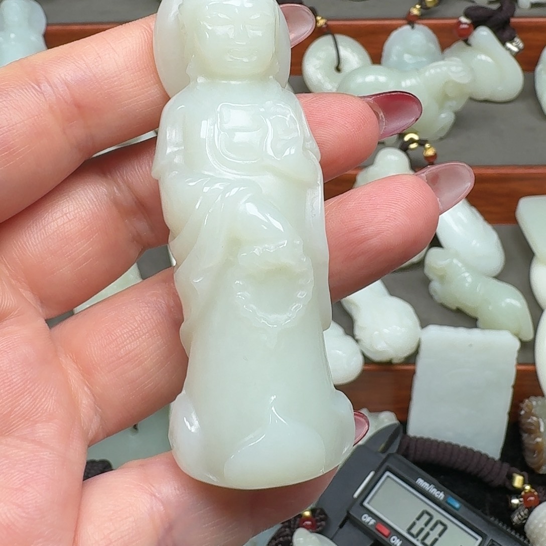 郭***鹏和田玉未镶嵌挂件