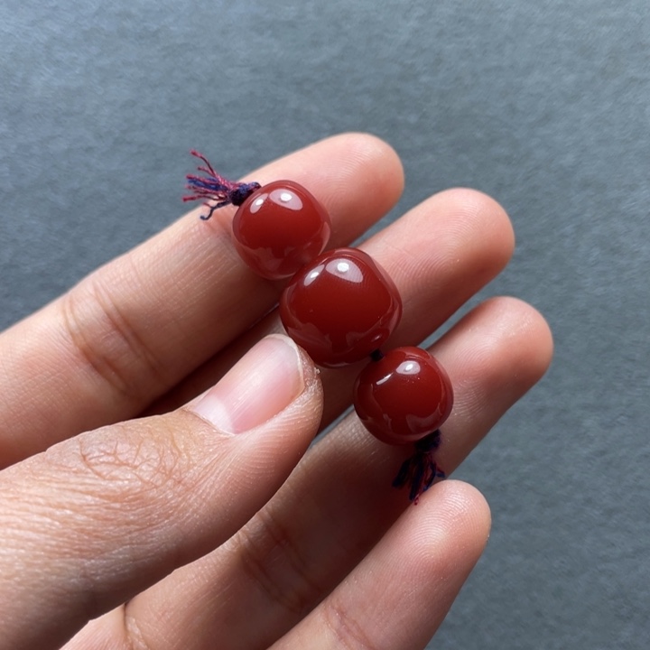 南红玛瑙配饰未镶嵌一套