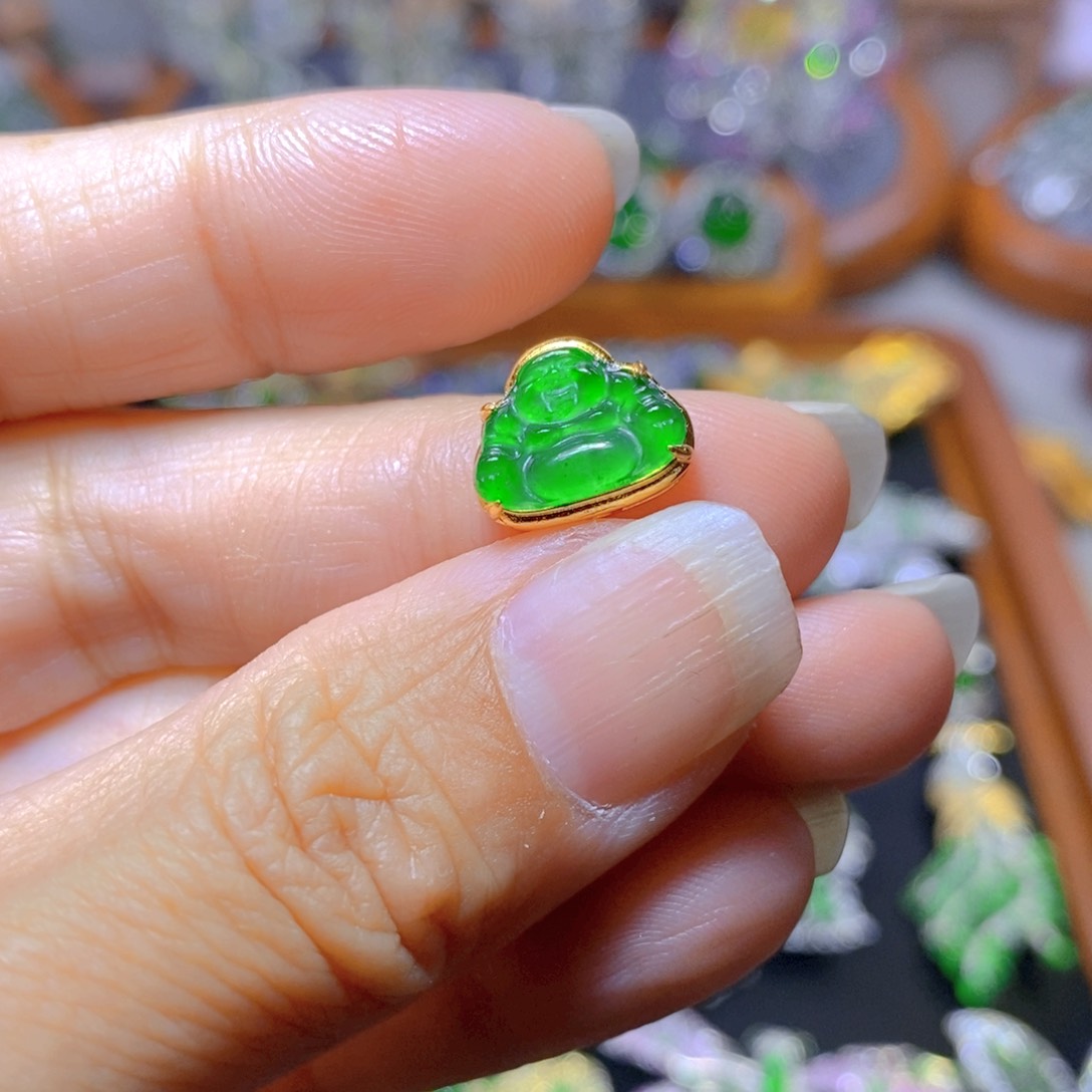 翡翠颈饰银S925镶嵌天然翡翠