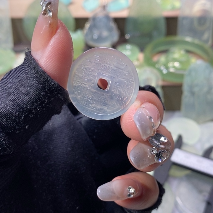 岫玉吊坠未镶嵌吊坠