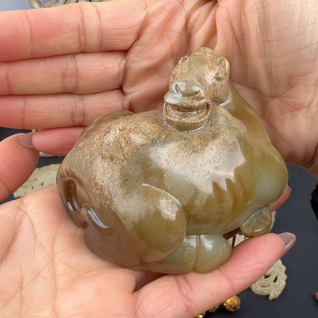 和田玉挂件未镶嵌山*