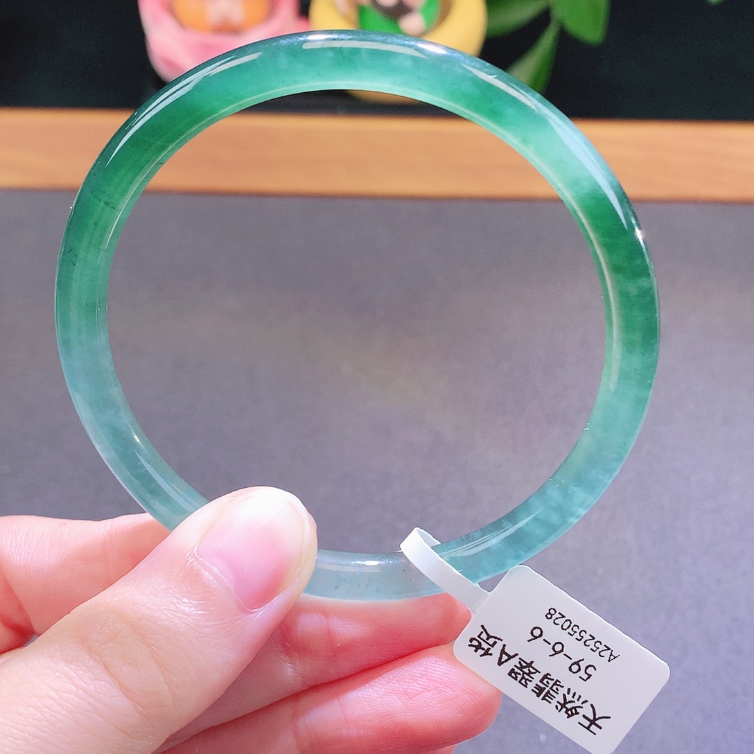 翡翠未镶嵌手镯天然翡翠