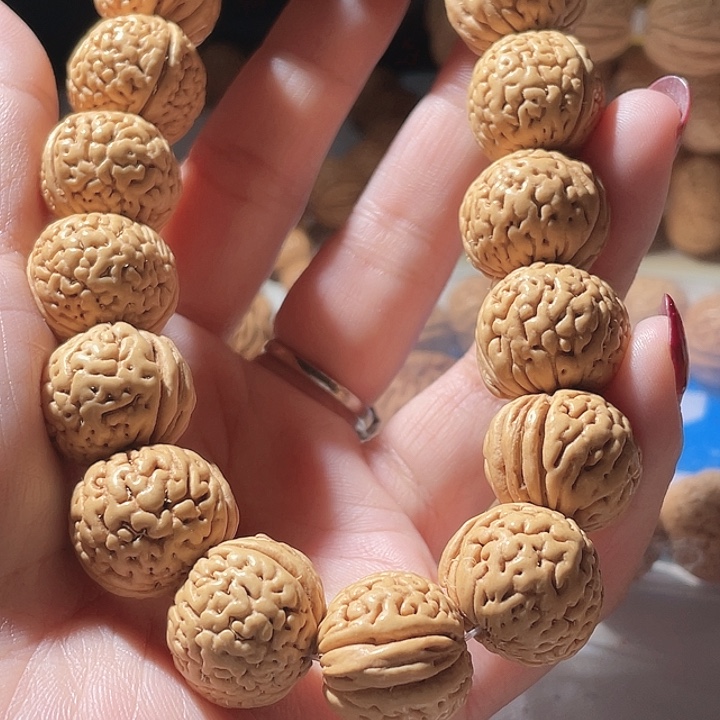 皮***帅吊坠桃核桃核手串绣球22