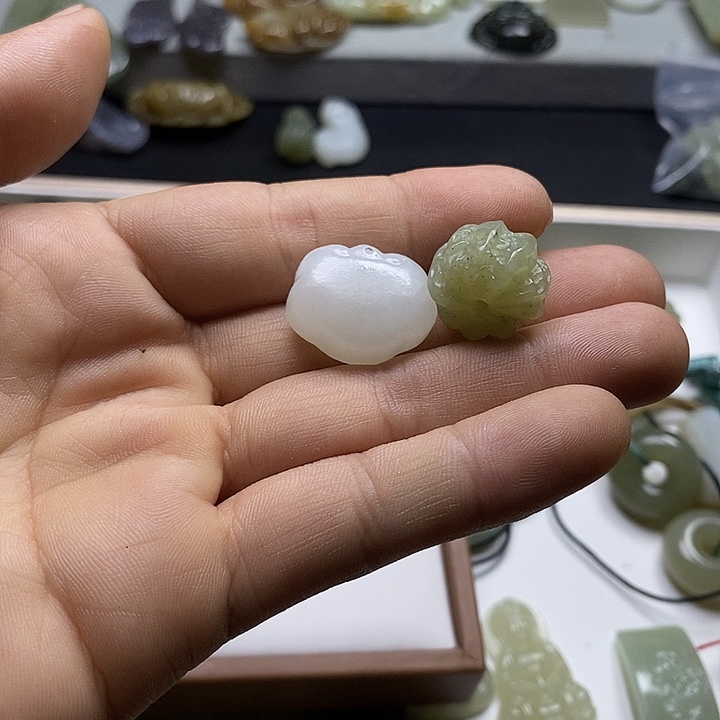 和田玉未镶嵌颈饰大**祎