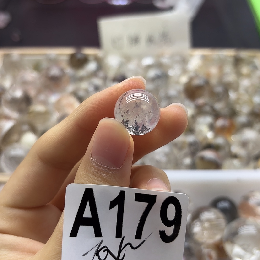 妙***～水晶未镶嵌珠宝半成品179