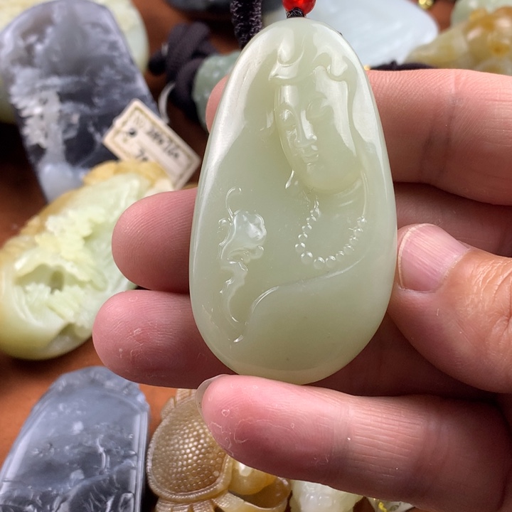 和田玉未镶嵌颈饰