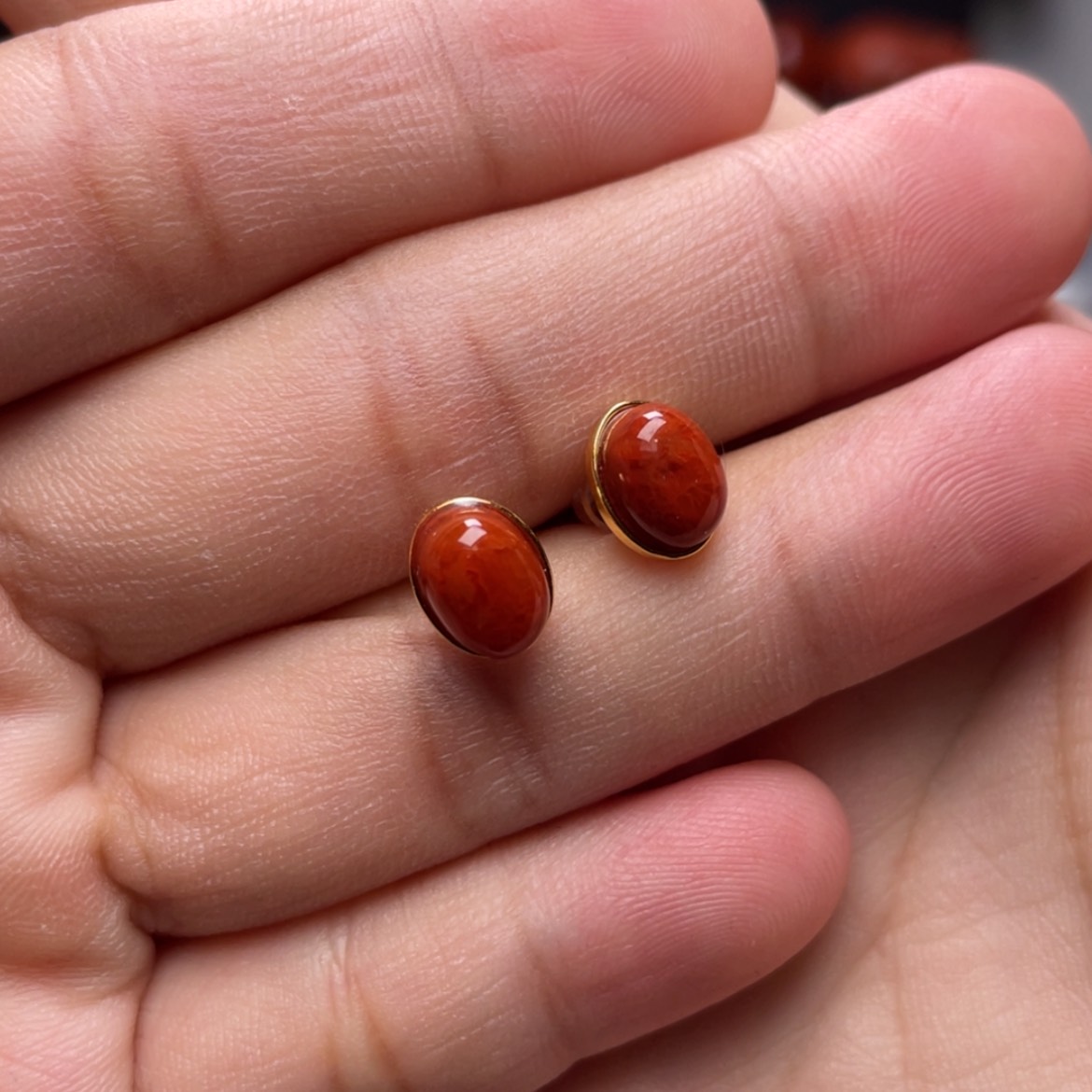 【闪购商品】银S925镶嵌蛋面耳钉南红玛瑙