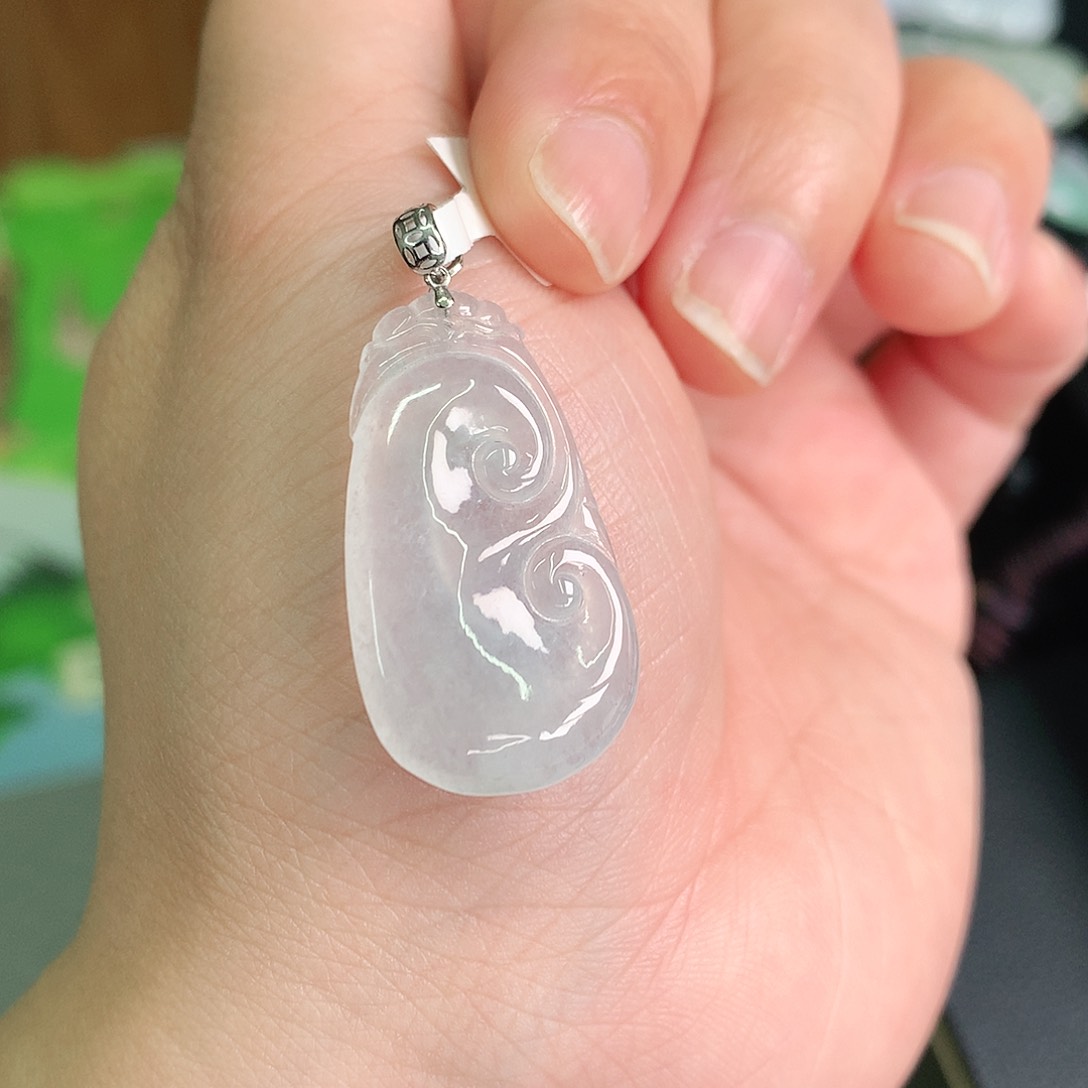 翡翠颈饰18K金镶嵌冰胶如意