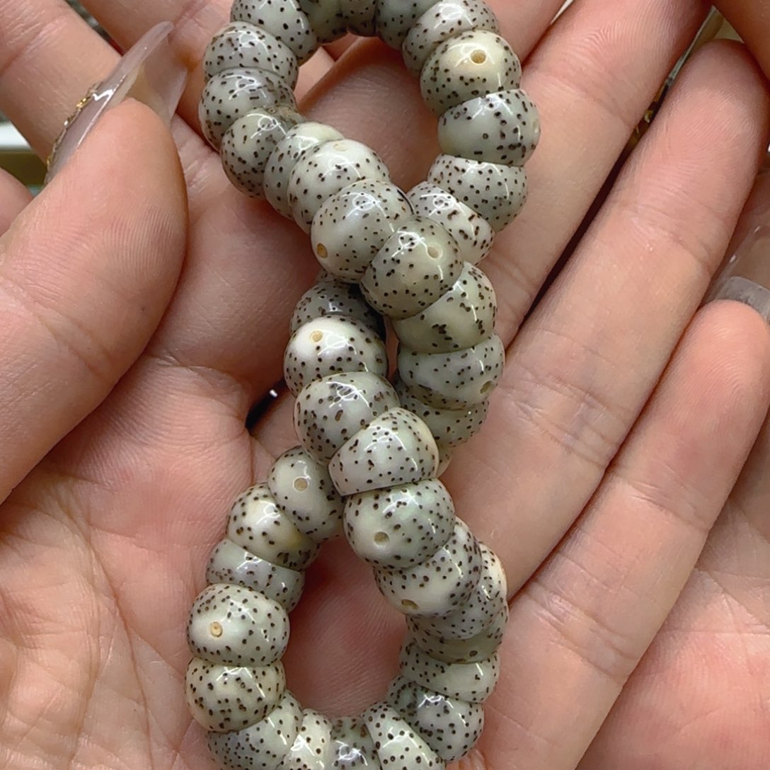 星月菩提手串56卓越石玉星月菩提1.0蒜瓣猪大肠单圈