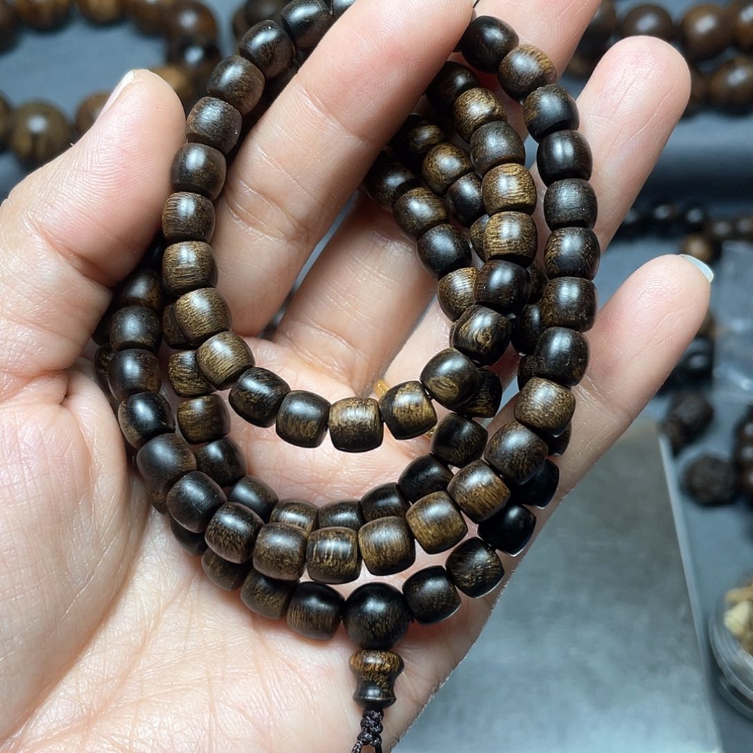 沉香手串玉*星白棋瘤疤0.7