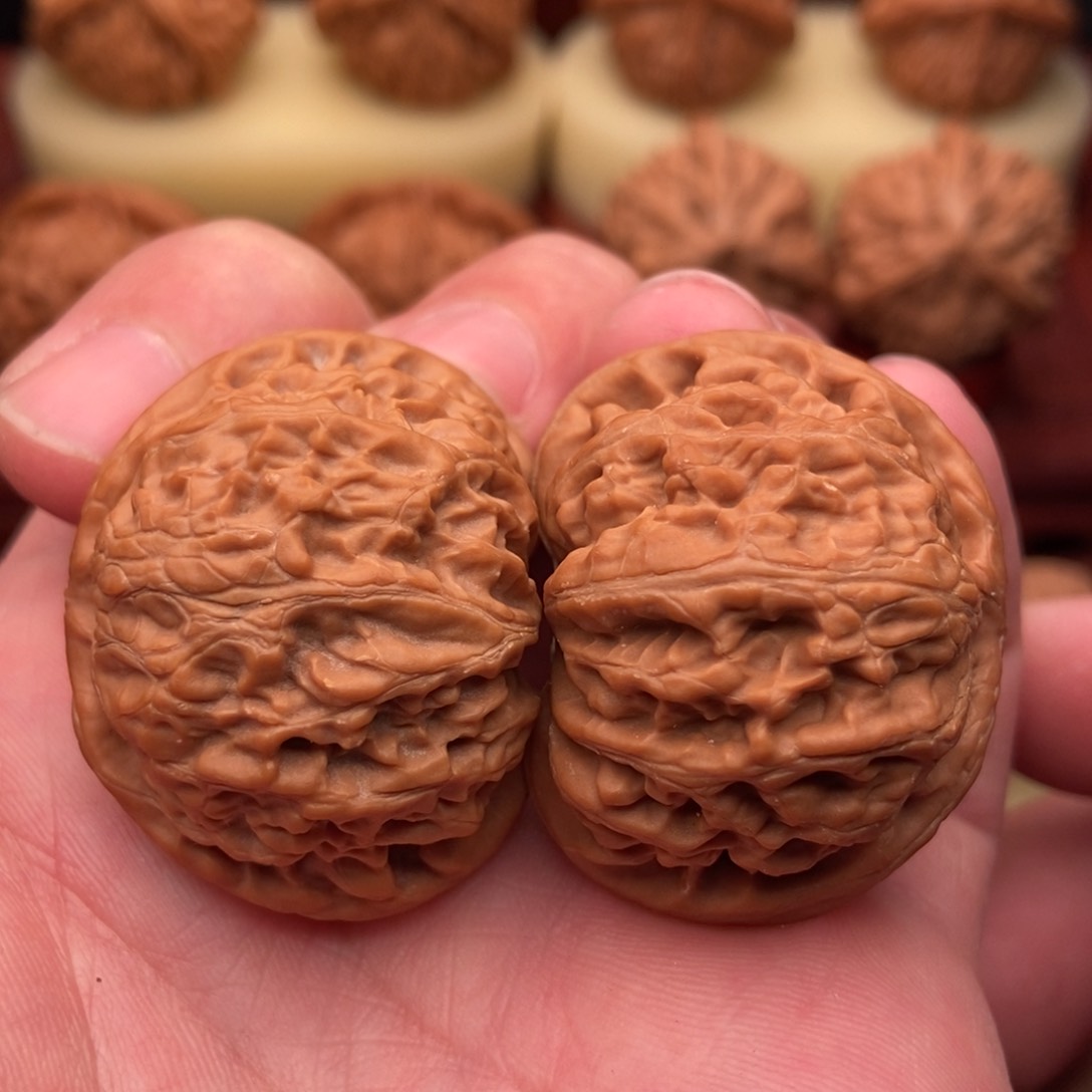 桃核把件老树宫灯39