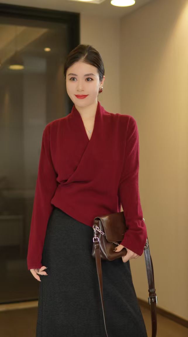 【大妍女装】羊绒羊毛混纺V型交叉领针织上衣